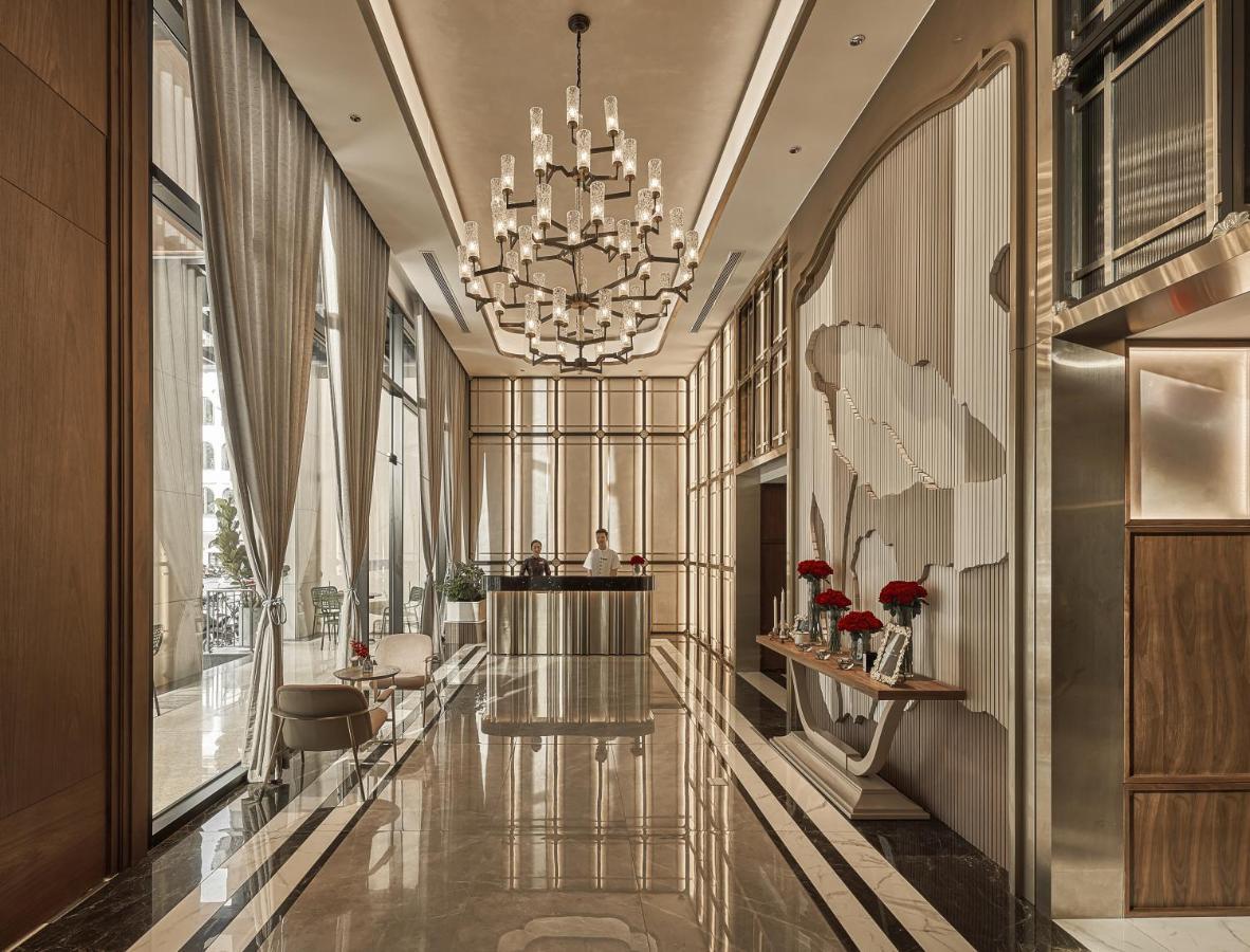 Hotel La Siesta Premium Saigon Ho-Chi-Minh-Stadt Exterior foto The lobby of the hotel