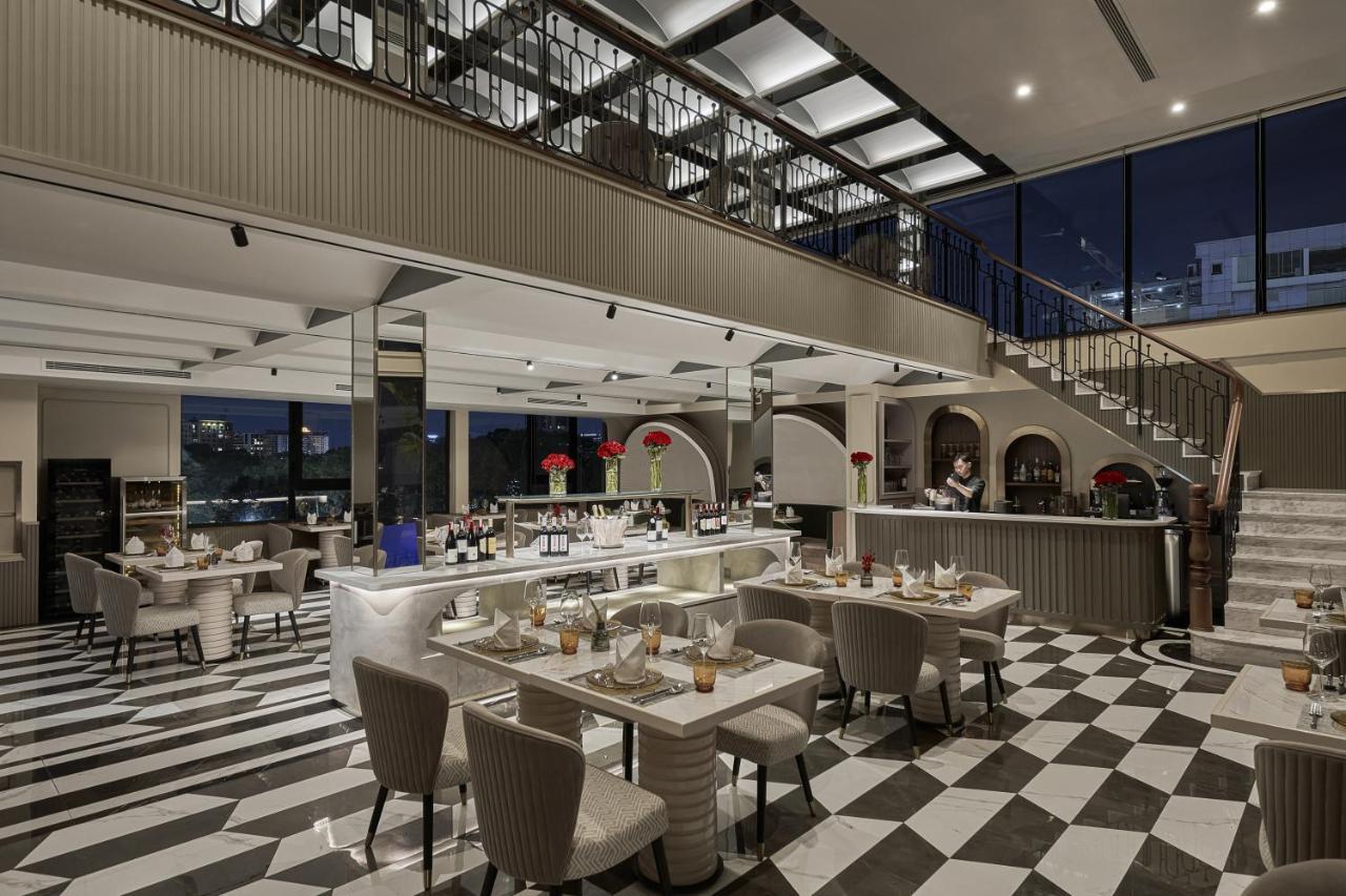 Hotel La Siesta Premium Saigon Ho-Chi-Minh-Stadt Exterior foto The restaurant